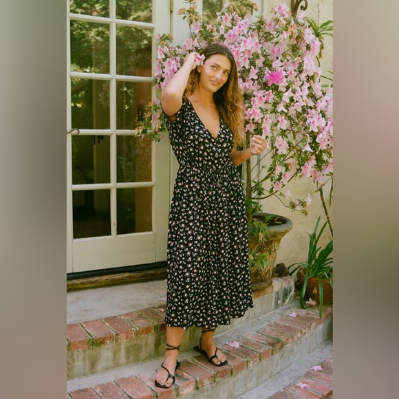 ✨SOLD✨🖤🌸 - Picture 5 of 5